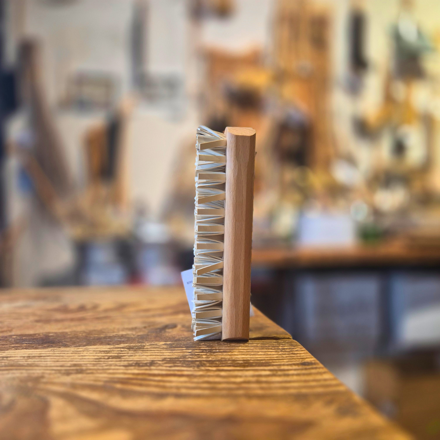 Tierhaarbürste mit Kautschukborsten